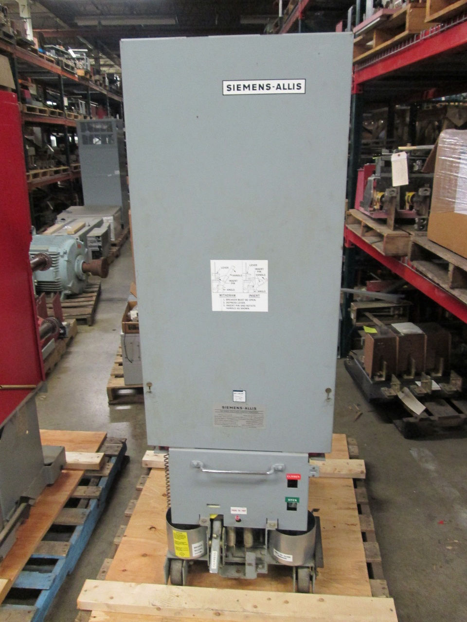 Picture of MA-350CA1 Siemens-Allis 5KV 2000A EO/DO Air Circuit Breaker