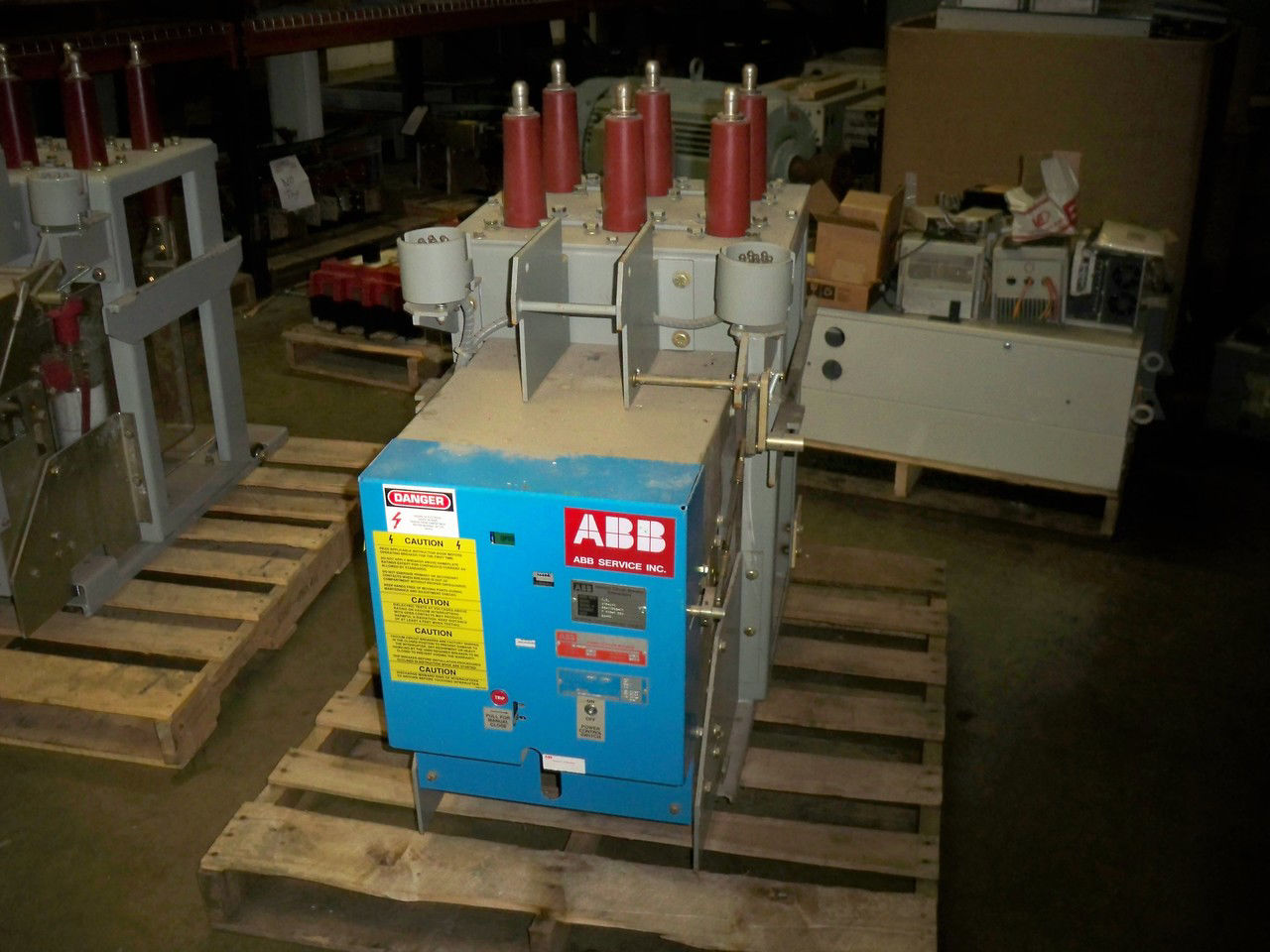 Picture of AM5-100 ABB (5VKB-R-250) 1200A 5KV Vacuum Conversion EO/DO Power Circuit Breaker