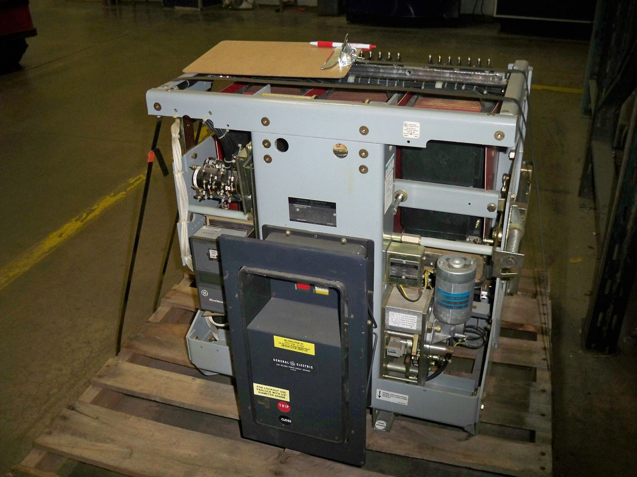 Picture of AKR-3D-75 GE Air Breaker 3200A Frame EO/DO MVT+ LSG