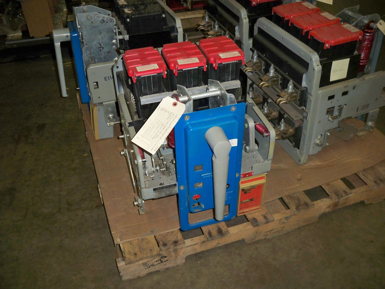 Picture of AKR-4A-30H-1 GE 800A Frame 600V MO/DO Air Breaker LI