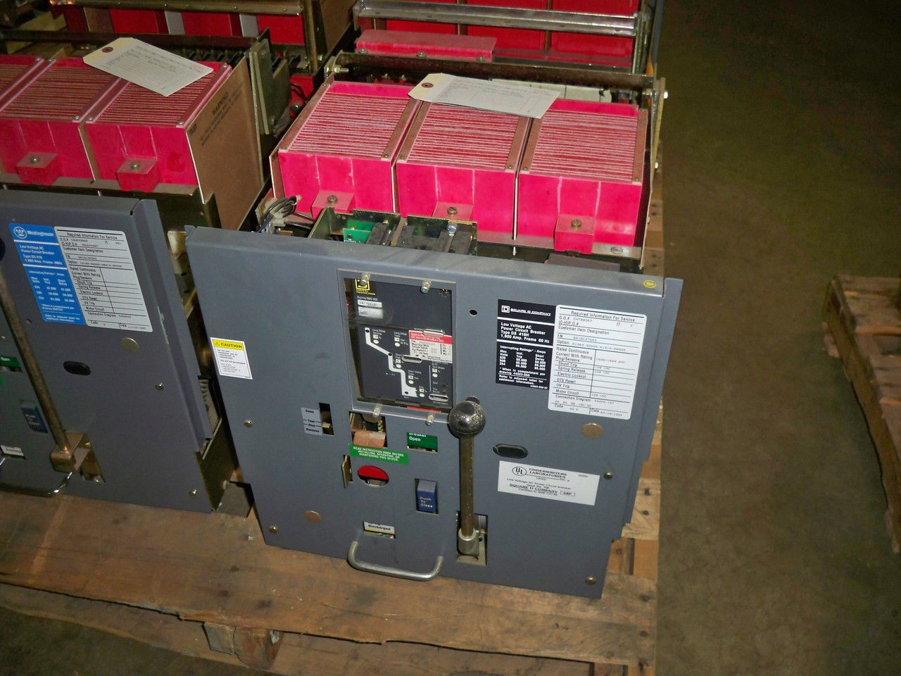 Picture of DS416H SQ-D 1600A 600V EO/DO Air Breaker LSI