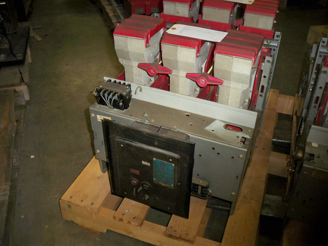 Picture of K-1600 ITE 1600A 600V EO/STATIONARY Air Breaker LI