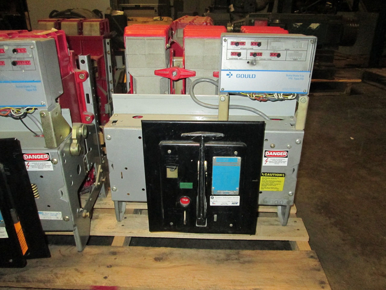 Picture of K1600S ITE Air Breaker 1600A/1600A Red MO/DO Type SS Solid State Trip LS