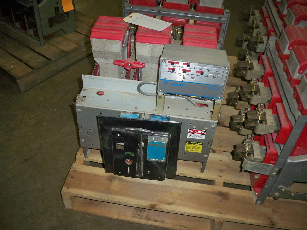 Picture of K1600S ITE Air Breaker 1600A/1600A Red MO/DO Type SS Solid State Trip LS