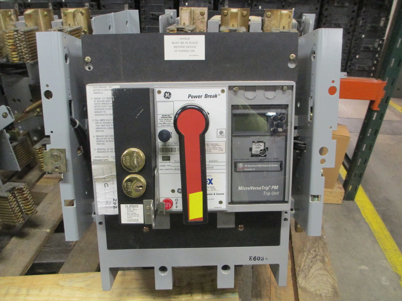 Picture of TC2020TTHR GE Power Break Breaker 2000 Amp 600 VAC M/O D/O