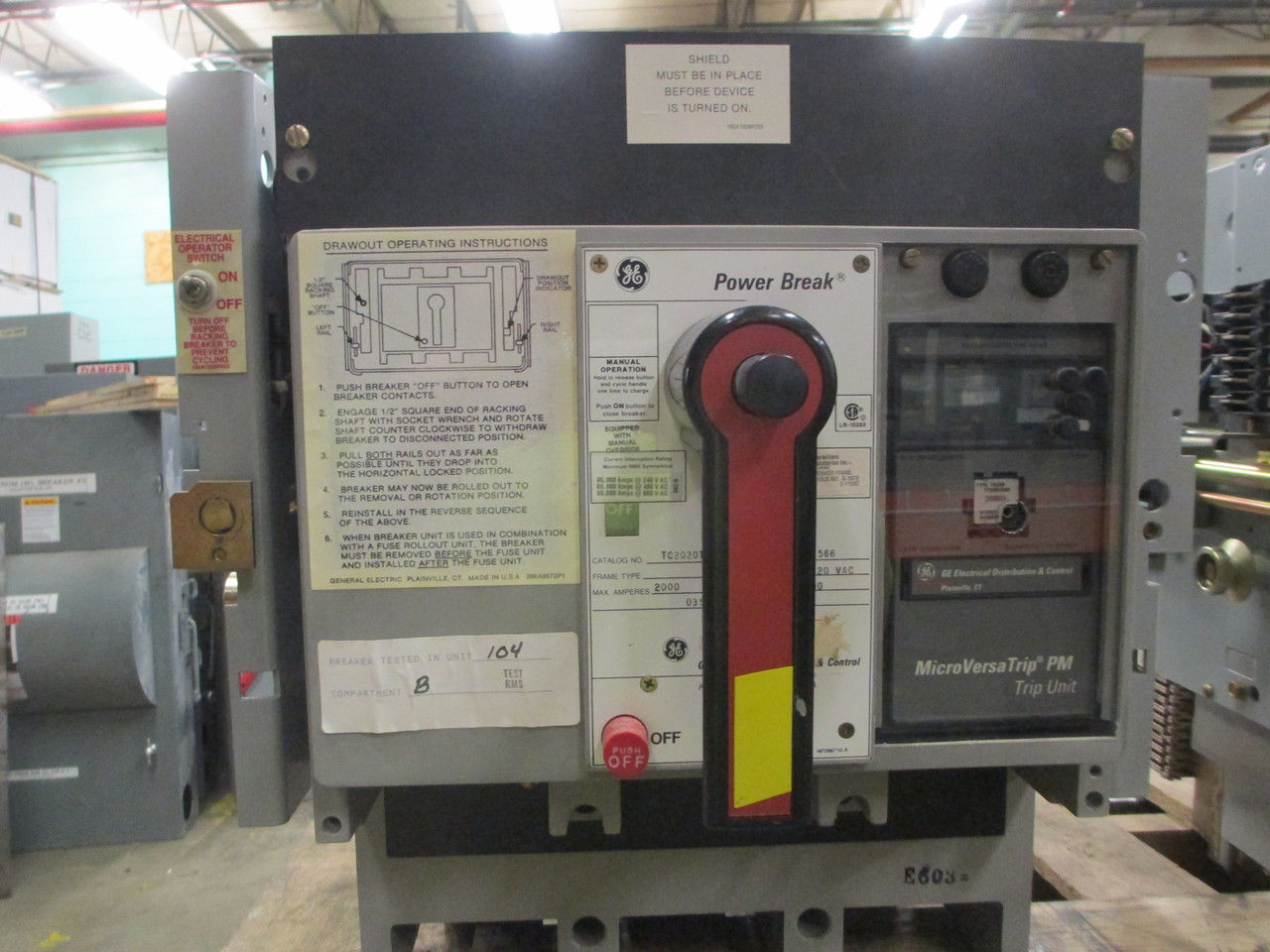 Picture of TC2020TTHE1R GE Power Break Circuit Breaker 2000 Amp 600 VAC W/Auxiliaries W/Shunt E/O D/O