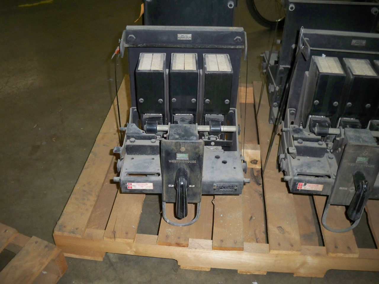 Picture of DB-25 W-HSE 600A 600V MO/DO Air Breaker