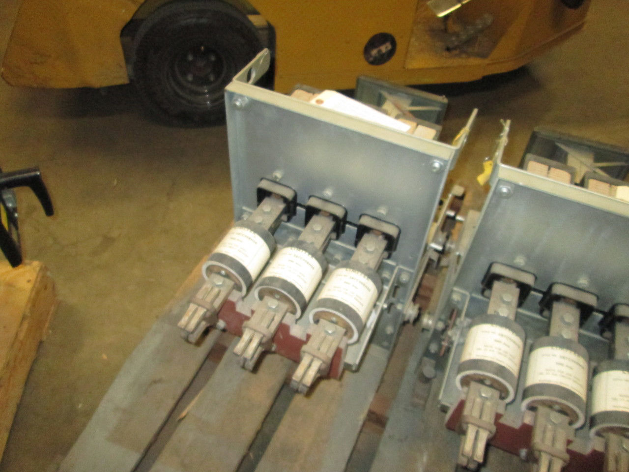 Picture of DBL-25 Westinghouse 600A 600V MO/DO Air Breaker