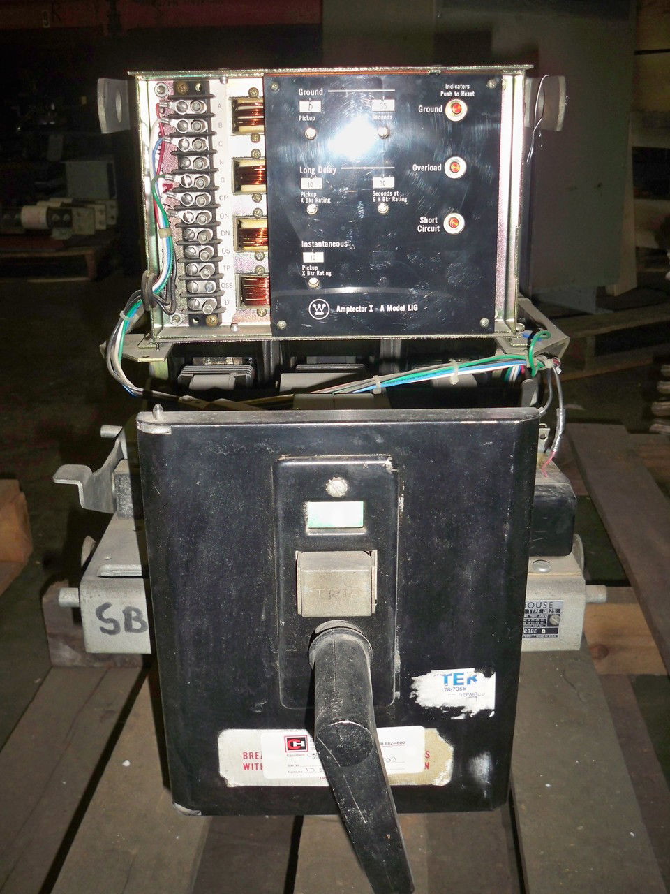 Picture of DB-25 W-HSE AIR BREAKER 600A FR/ 200-600A C.T. MO/DO AMPTECTOR 1-A LIG