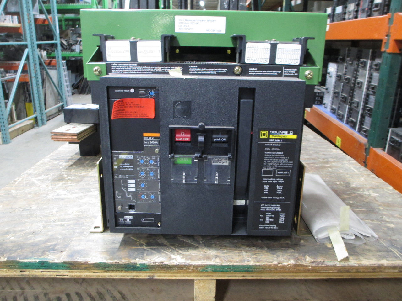 Picture of Square D Masterpact MP30H1 Circuit Breaker 3000 Amp 600 VAC F/M E/O