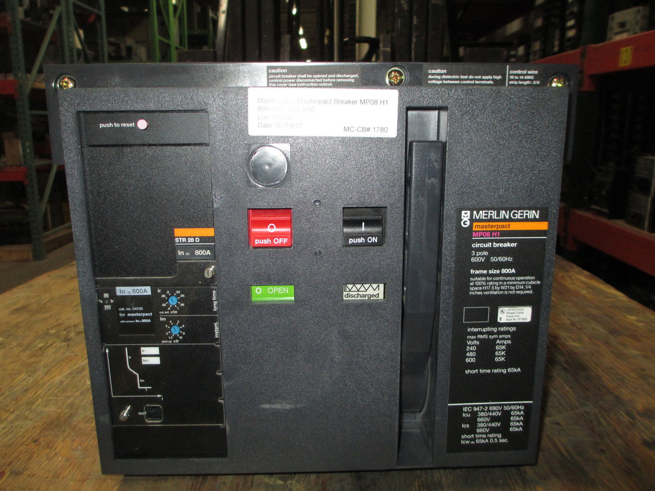 Picture of Merlin Gerin Masterpact MP08 H1 Circuit Breaker 800 Amp 600 VAC M/O D/O