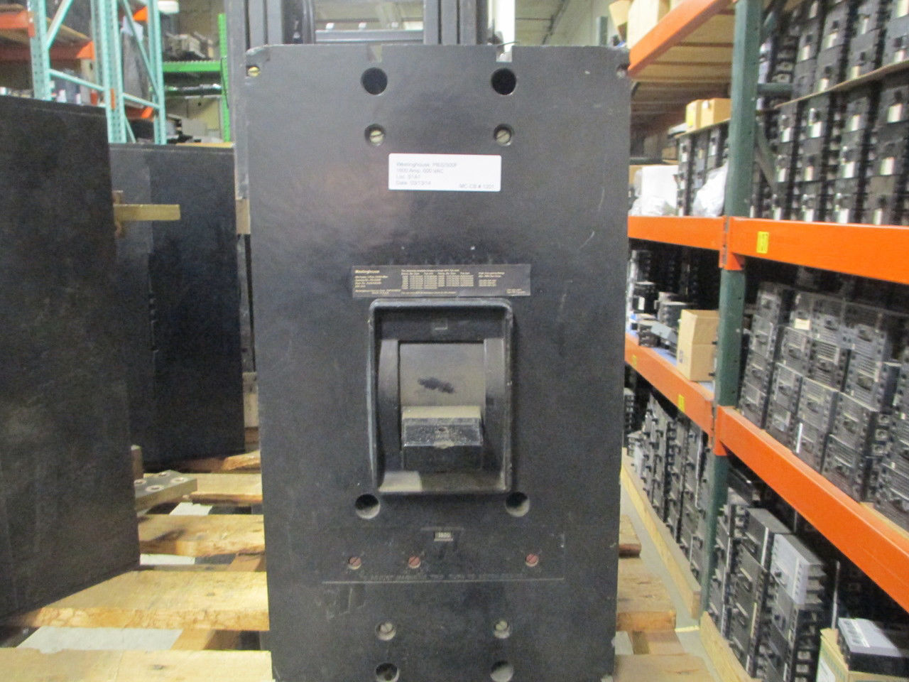 Picture of PB32500F Westinghouse PB Breaker 2500 Amp 600 VAC M/O