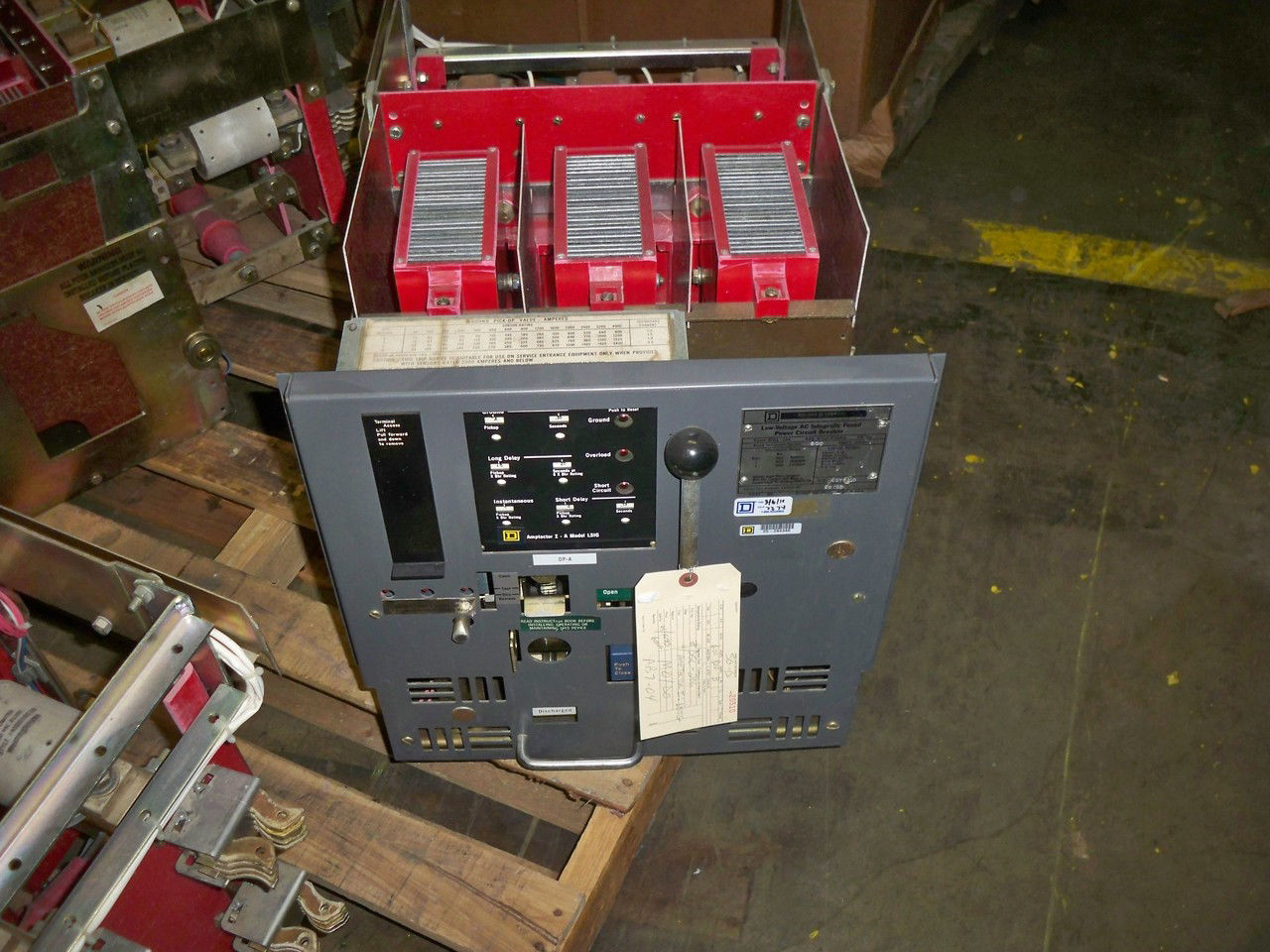 Picture of DSL-206 SQ-D 800A-Frame 600V MO/DO Air Breaker LSIG