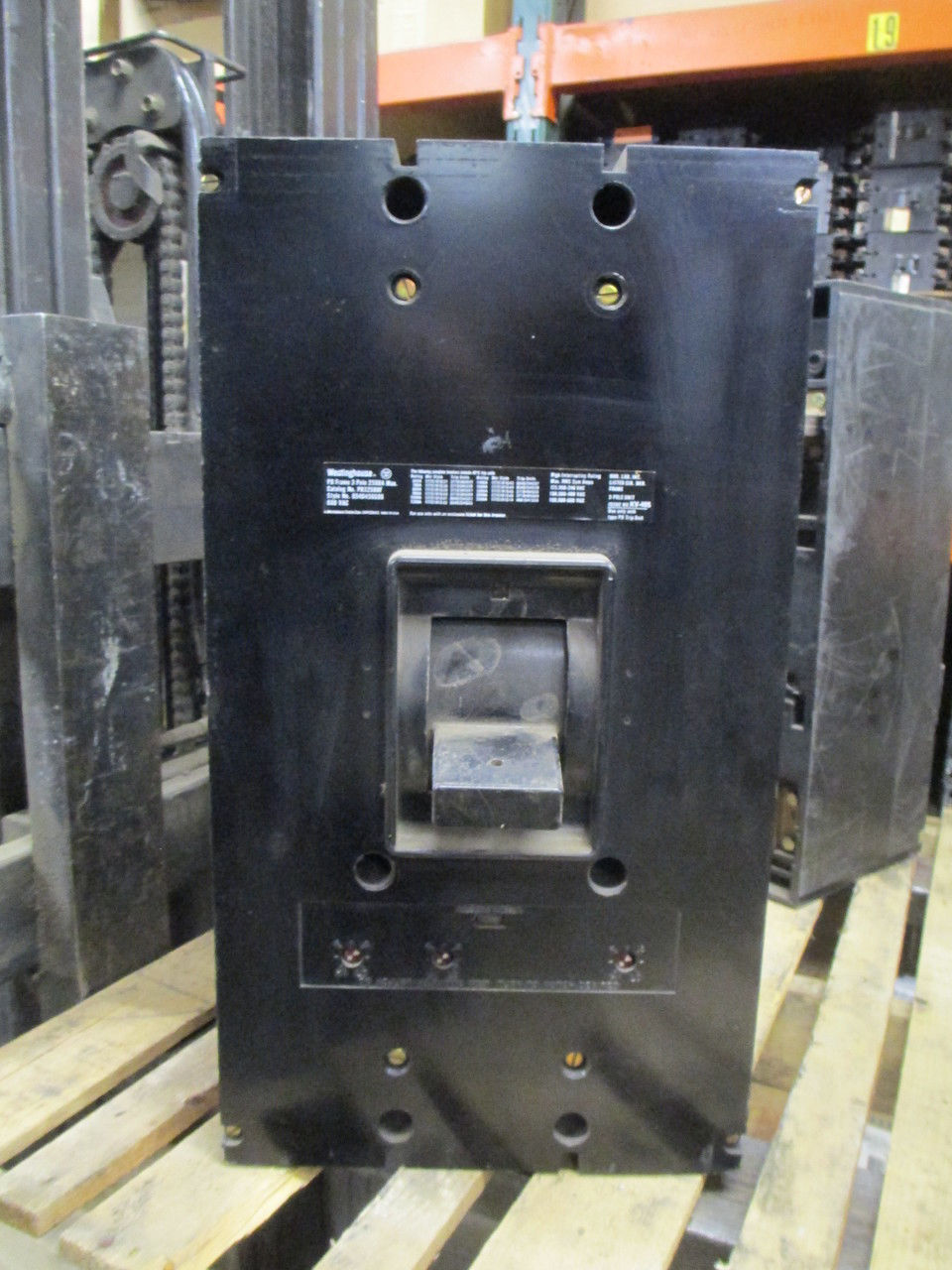 Picture of PB32500F Westinghouse Breaker 2500 Amp 600 VAC