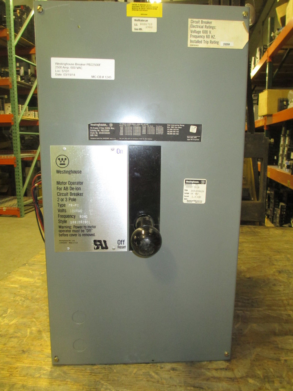 Picture of PB22500F Westinghouse Breaker 2500 Amp 600 VAC W/Motor Operator