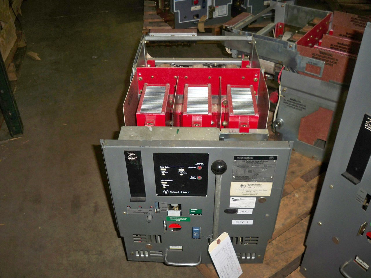 Picture of DSL-206 W-Hse 800A Frame/300A Sensors 600V LI Fused Air Breaker MO/DO