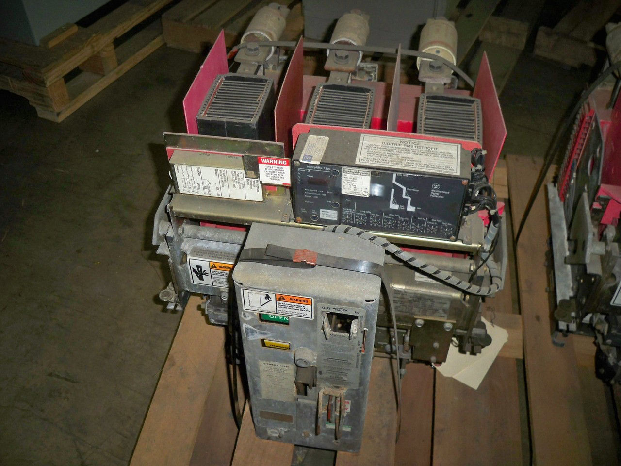 Picture of RLF-800 Siemens-Allis 800A Frame 600A Rated 600V Fused Air Breaker EO/DO LSIG