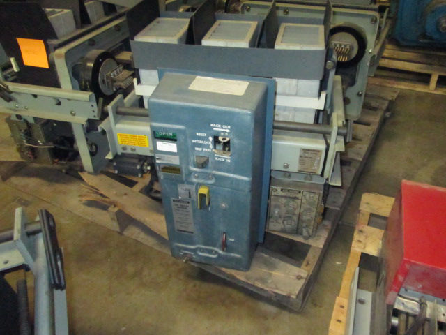 Picture of LA-1600 Allis-Chalmers 1600A 600V Air Circuit Breaker EO/DO