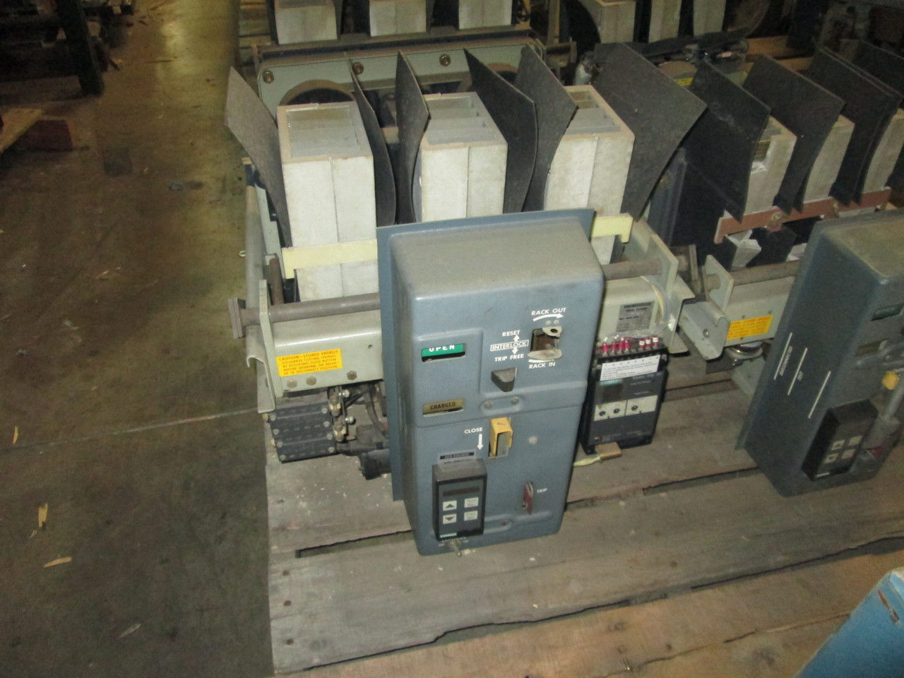 Picture of LA-1600 Allis-Chalmers 1600A 600V Air Circuit Breaker EO/DO