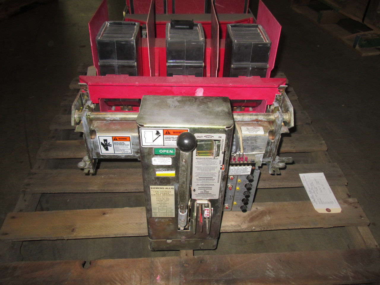 Picture of RL-800 Siemens-Allis 800A Frame 600V Air Breaker MO/DO LSIG