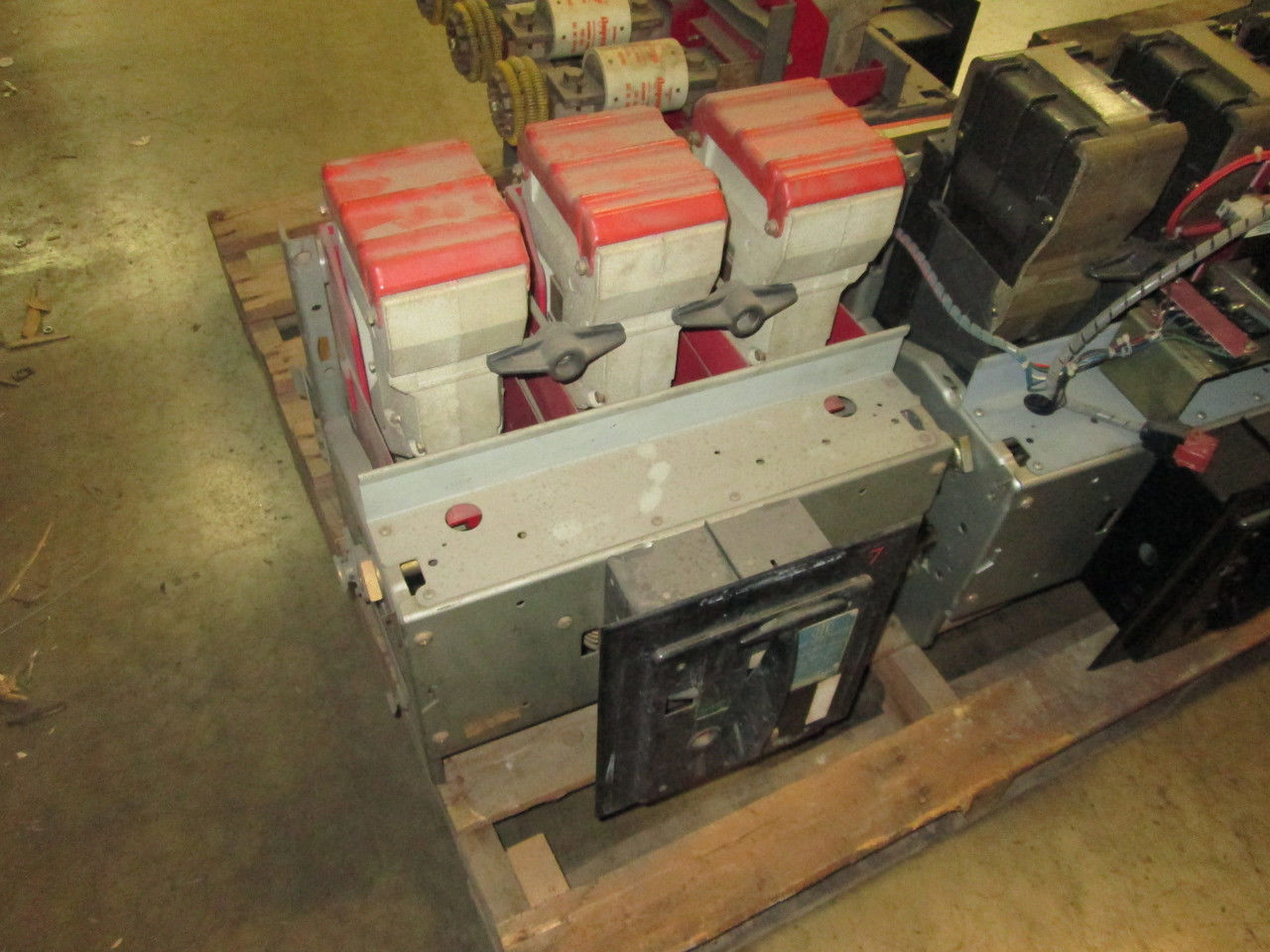 Picture of K-1600 ITE 1600A 600V Air Circuit Breaker Red MO/DO