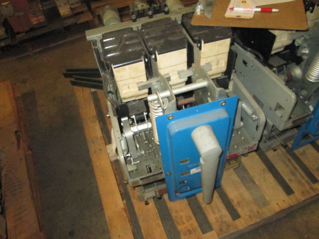 Picture of AKRU-4A-30 GE 800A Frame 600A Rated Fused Air Breaker MO/DO LI