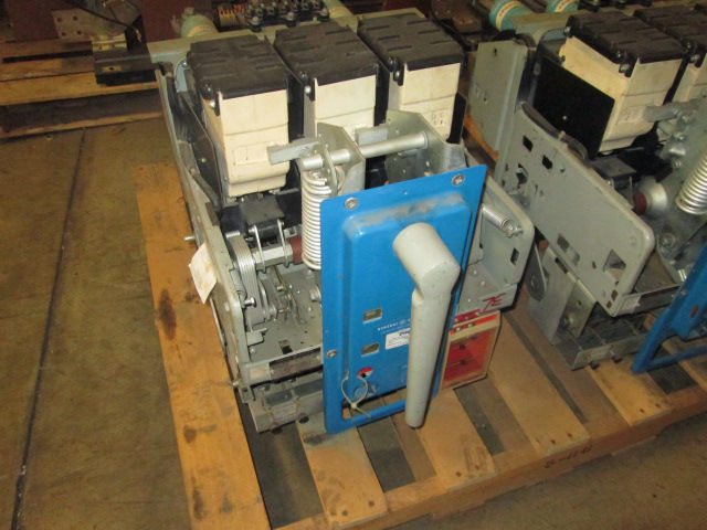 Picture of AKRU-4A-30 GE 800A Frame 600A Rated Fused Air Breaker MO/DO LI