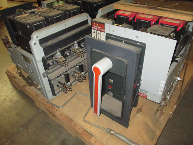 Picture of AKR-6D-50H GE 1600A Frame 1600A Rated 600V MO/DO Air Breaker LSI