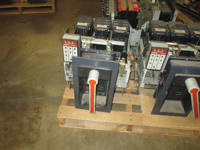 Picture of AKR-6D-30 GE Air Breaker 800A Frame 600V MO/DO LSIG