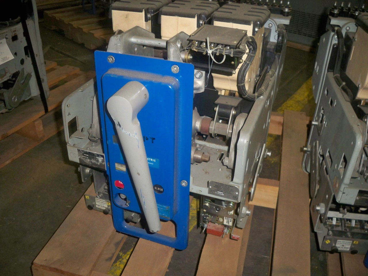 Picture of AKRU-5A-50 GE Air Breaker 1600A 600V MO/DO