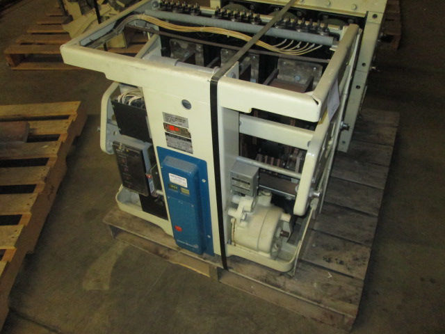 Picture of AK-2A-75 GE 3000A Frame/3000Amp Trip Unit 600V EO/DO Air Breaker LS