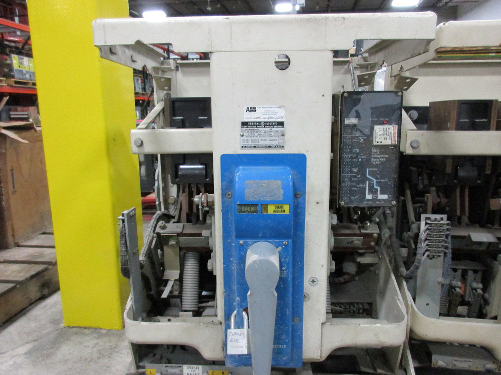 Picture of AKU-2-50-2 GE Air Breaker 1600A 600V MO/DO LS