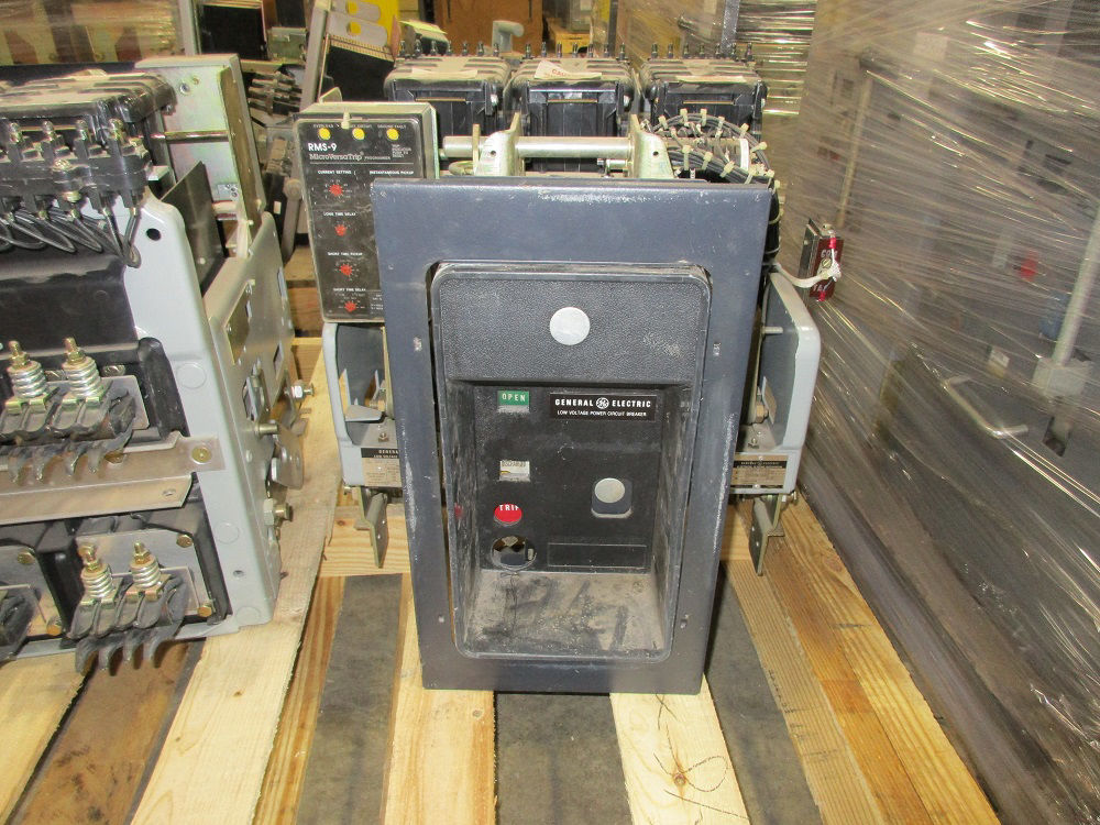 Picture of AKR-7D-50 GE Air Breaker 1600A 600V EO/DO LSIG