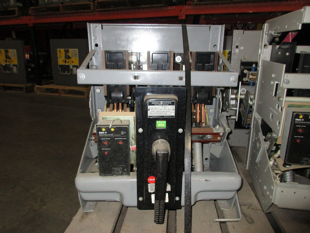 Picture of AK-1-50-7 GE Air Breaker 600V 1600A MO/DO LI