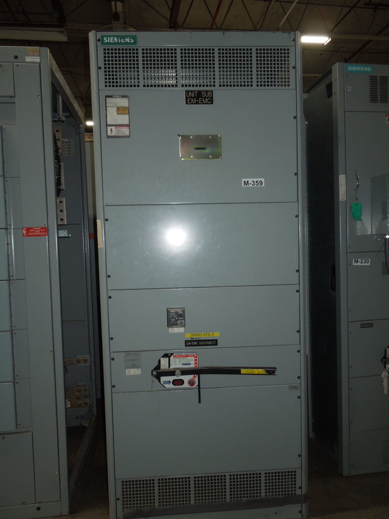 Picture of Siemens SB3 Switchboard 1200 Amp CBC-1233-S Fusible Main 480Y/277 Volt W/ Ground Fault NEMA 1 R&G