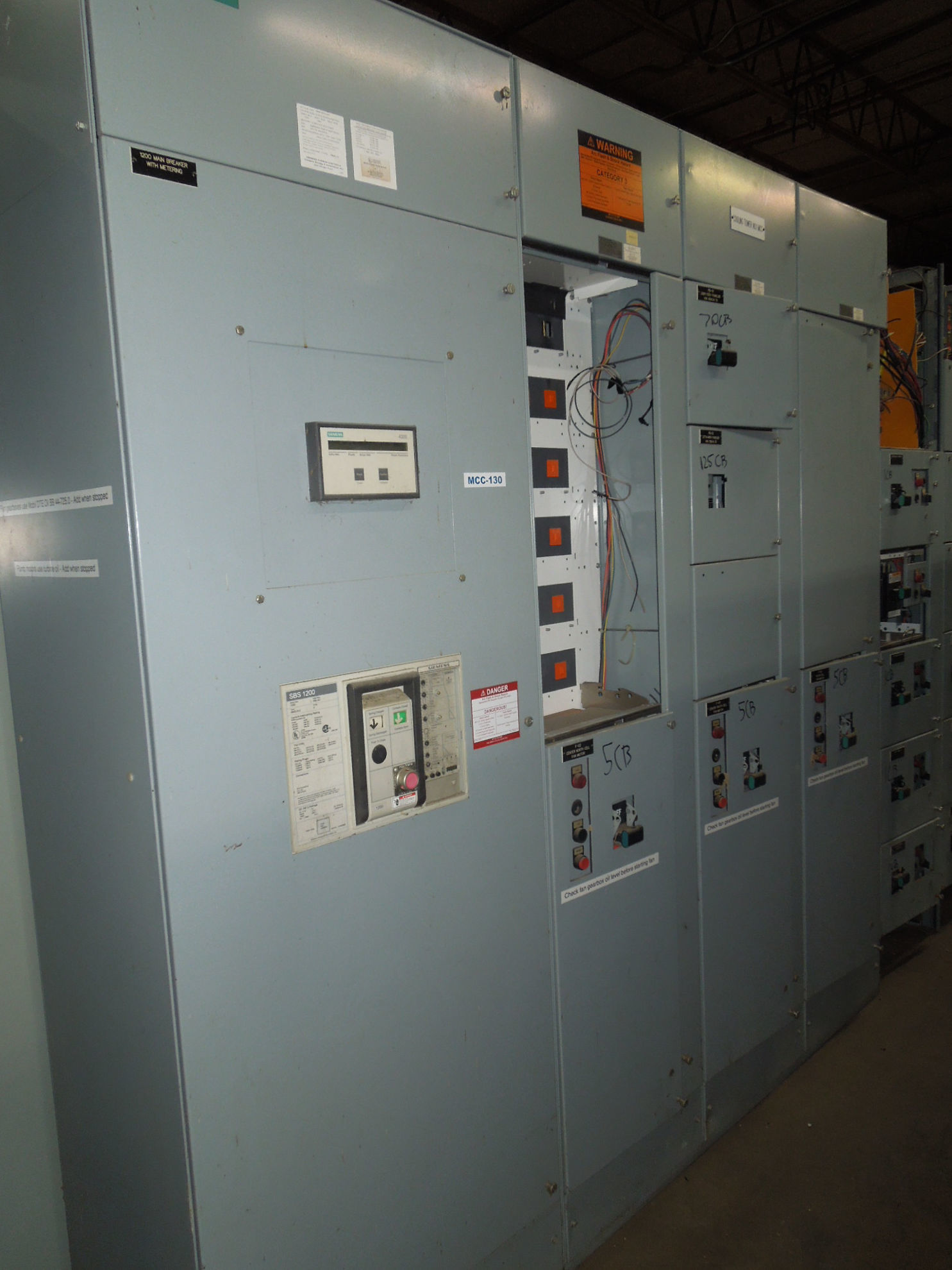 Picture of Siemens/ Furnas 89/95 Special MCC 1200 Amp SBS1212 (LSG) Main Breaker 480Y/277 Volt R&G