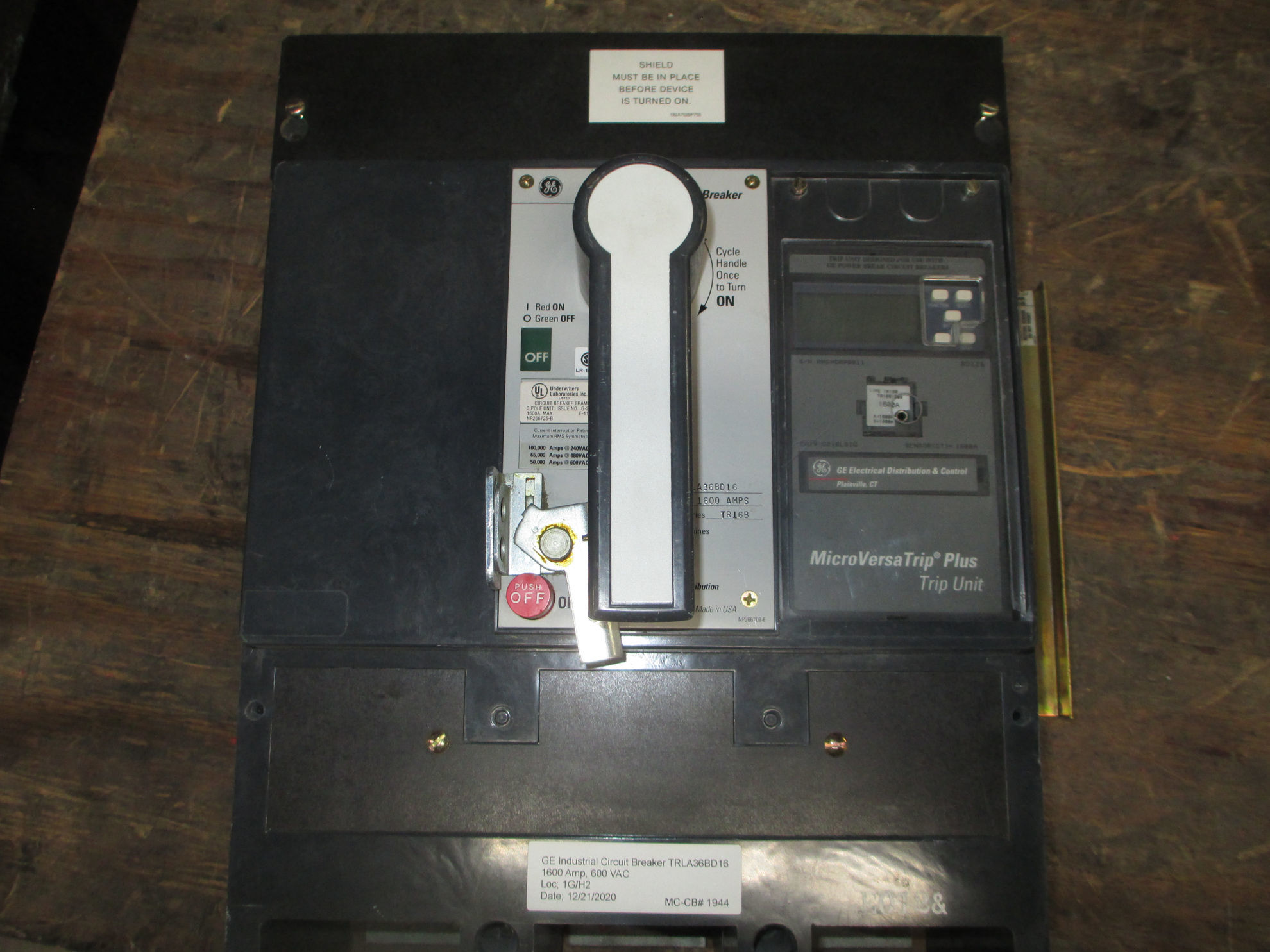 Picture of GE TRLA36BD16 Industrial Circuit Breaker 1600 Amp 600 Volt AC M/O F/M