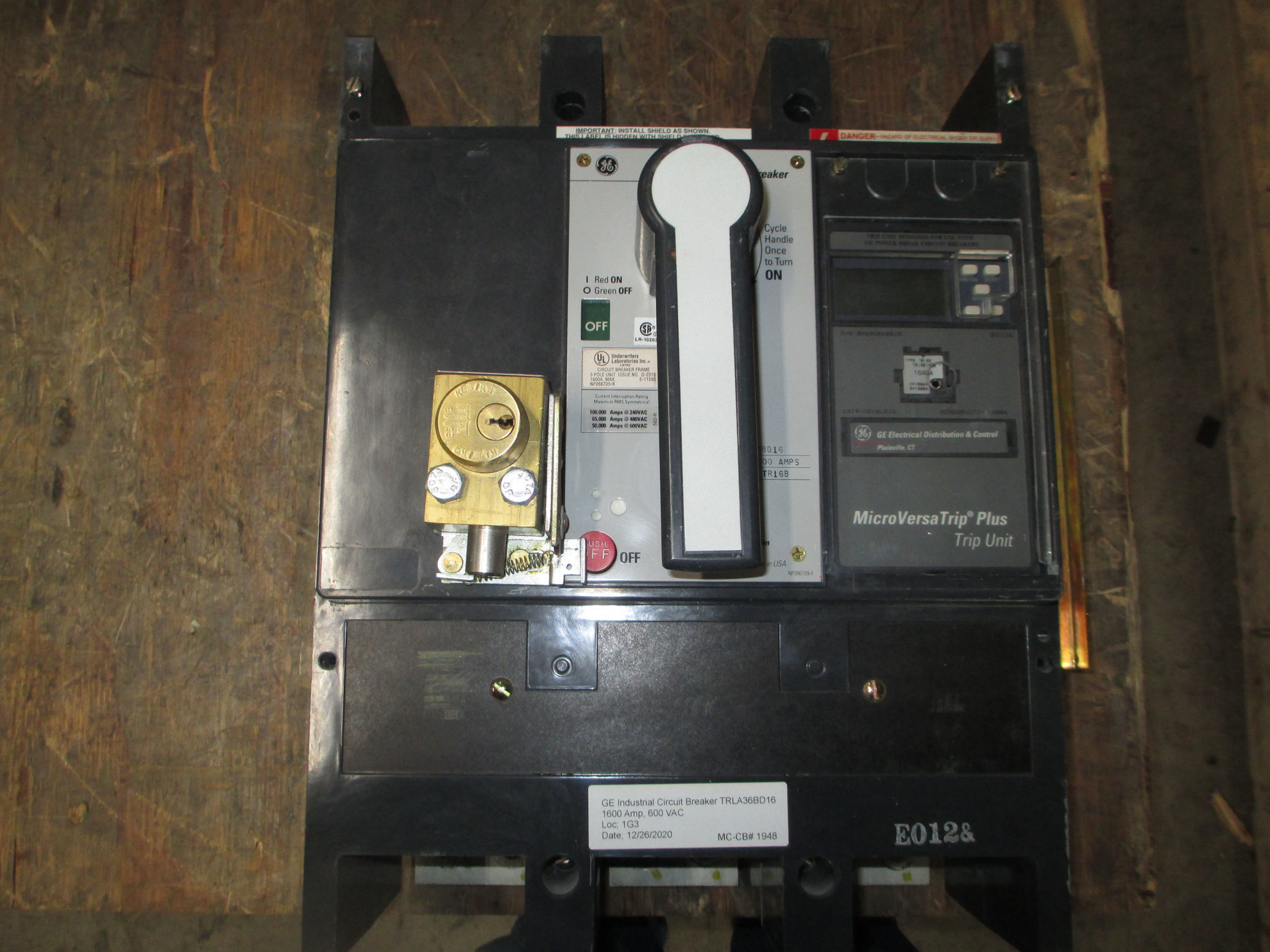 Picture of GE TRLA36BD16 Industrial Circuit Breaker 1600 Amp 600 Volt AC M/O F/M