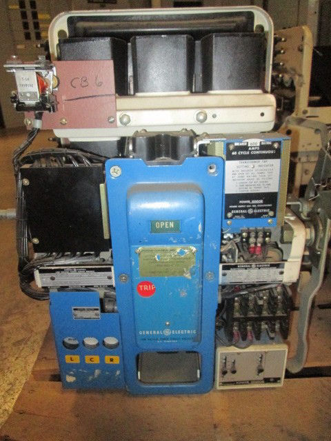 Picture of AKU-3-25 GE Air Breaker 600A EO/DO Fused LI