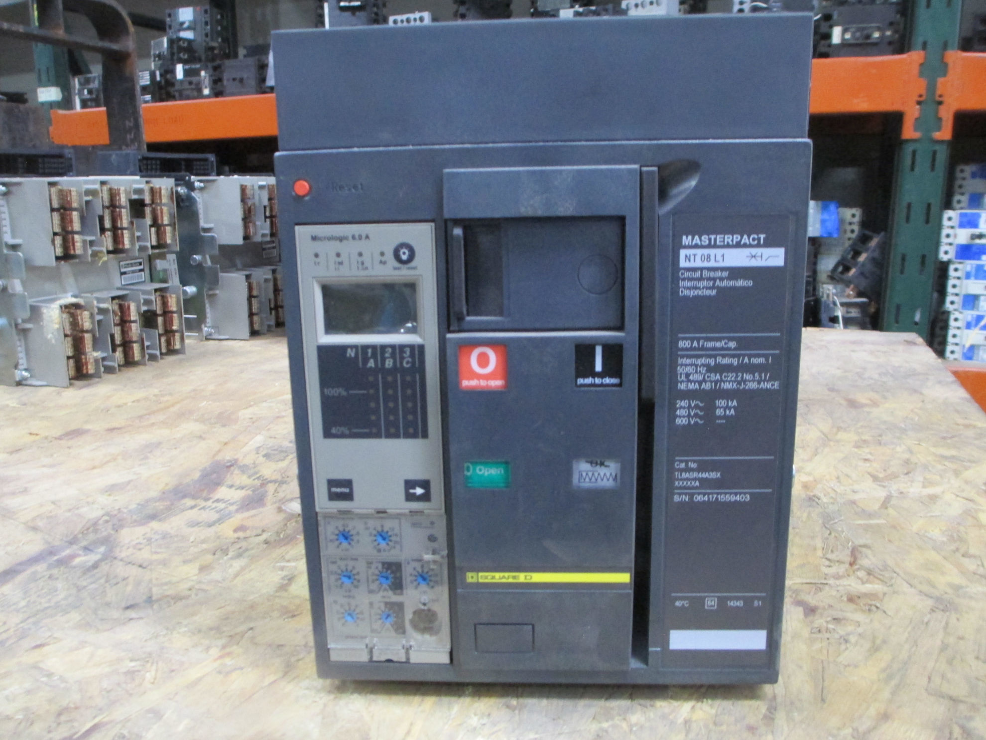 Picture of Square D NT08L1 MasterPact Breaker 800A 600 VAC D/O M/O