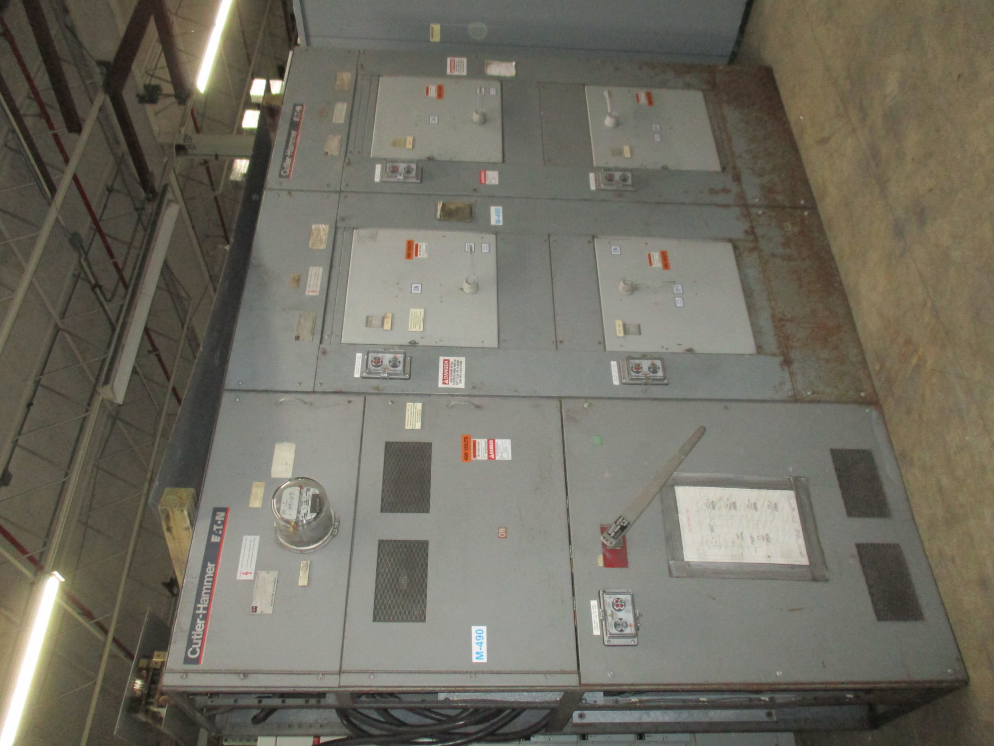 Picture of Cutler-Hammer Switchboard VL3611 Fusible Main 2500A 480V AC NEMA 1 R&G