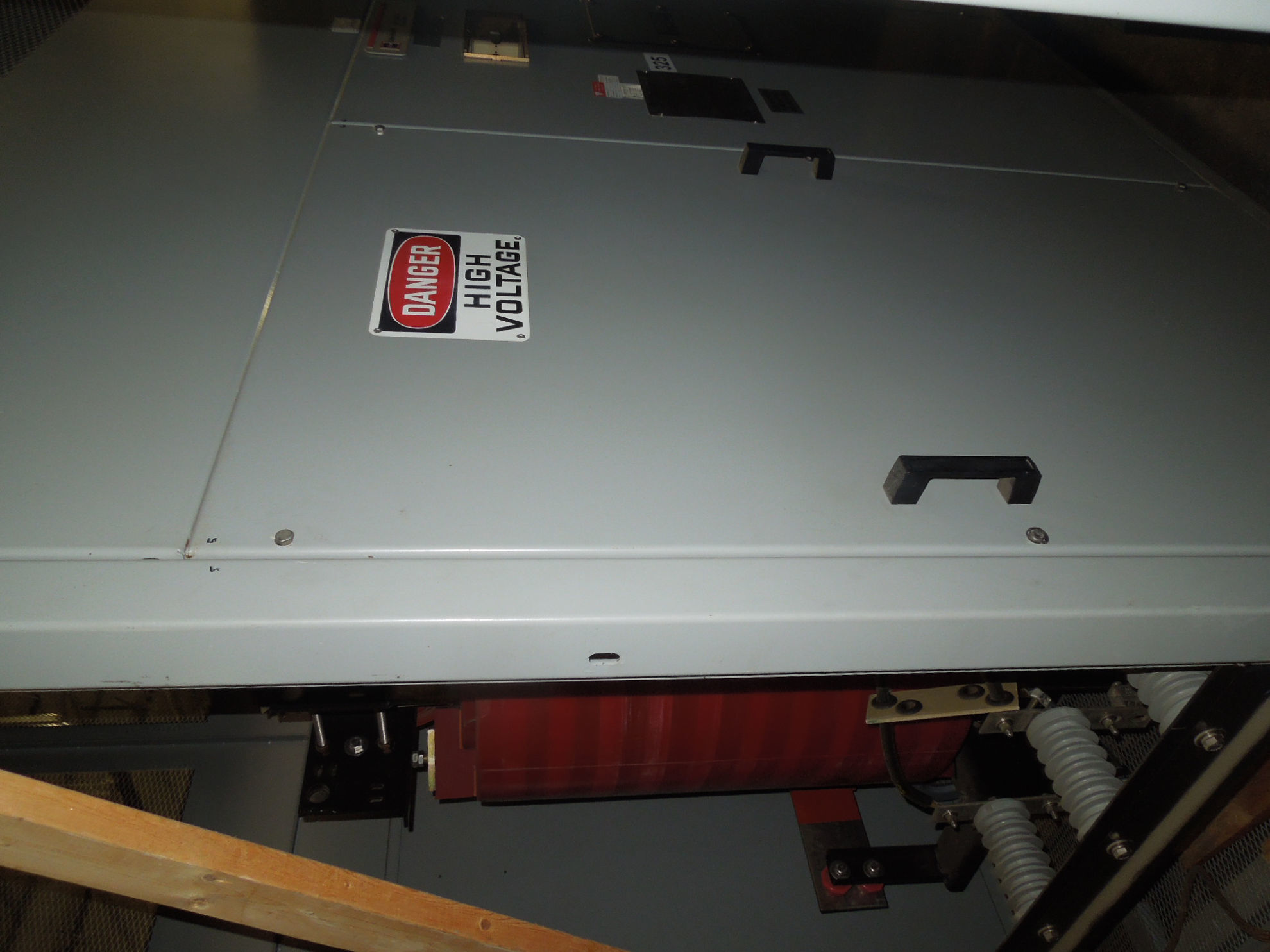 Picture of Cutler-Hammer Medium Voltage Dry Type Transformer | 2000/2667 KVA 12470-480Y/277 Volt | 3 Phase NEMA 1 R&G