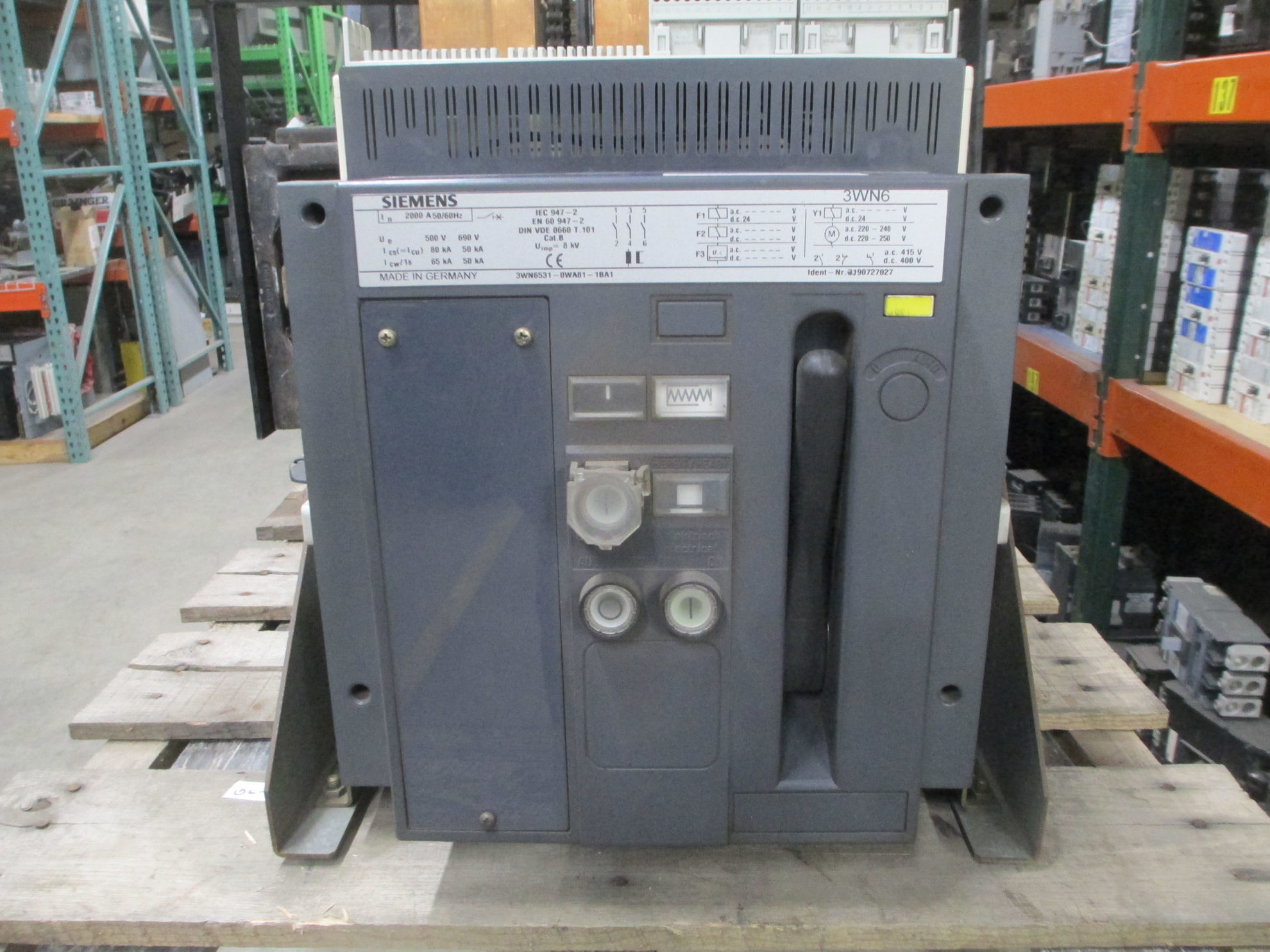 Picture of Siemens 3WN6 Circuit Breaker 2000A 690 VAC 3P F/M M/O