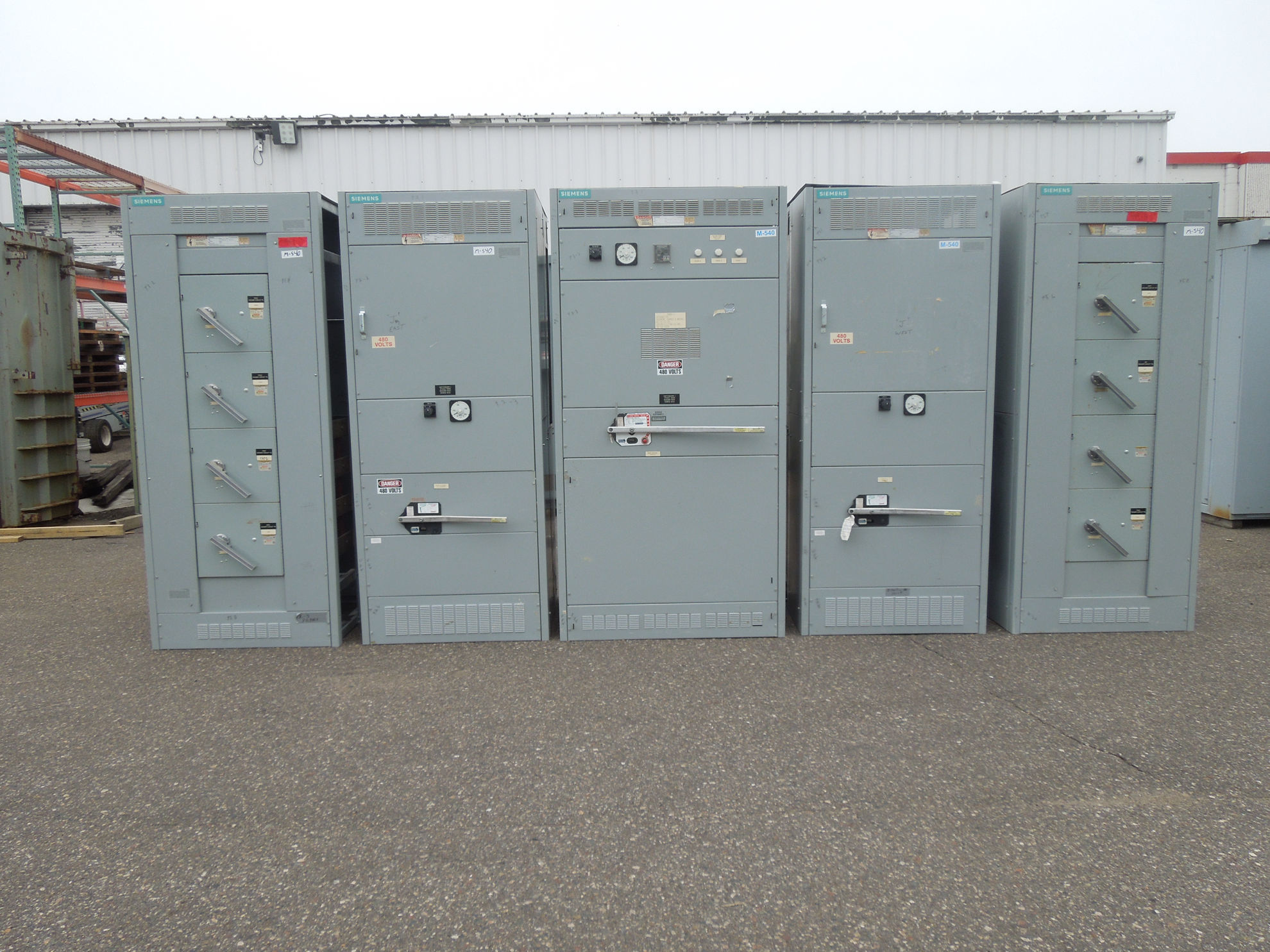 Picture of Siemens 3000 Amp CBC-3033-B Fusible Main Switchboard 480Y/277 Volt 3Ph 4W GFI NEMA 1 R&G