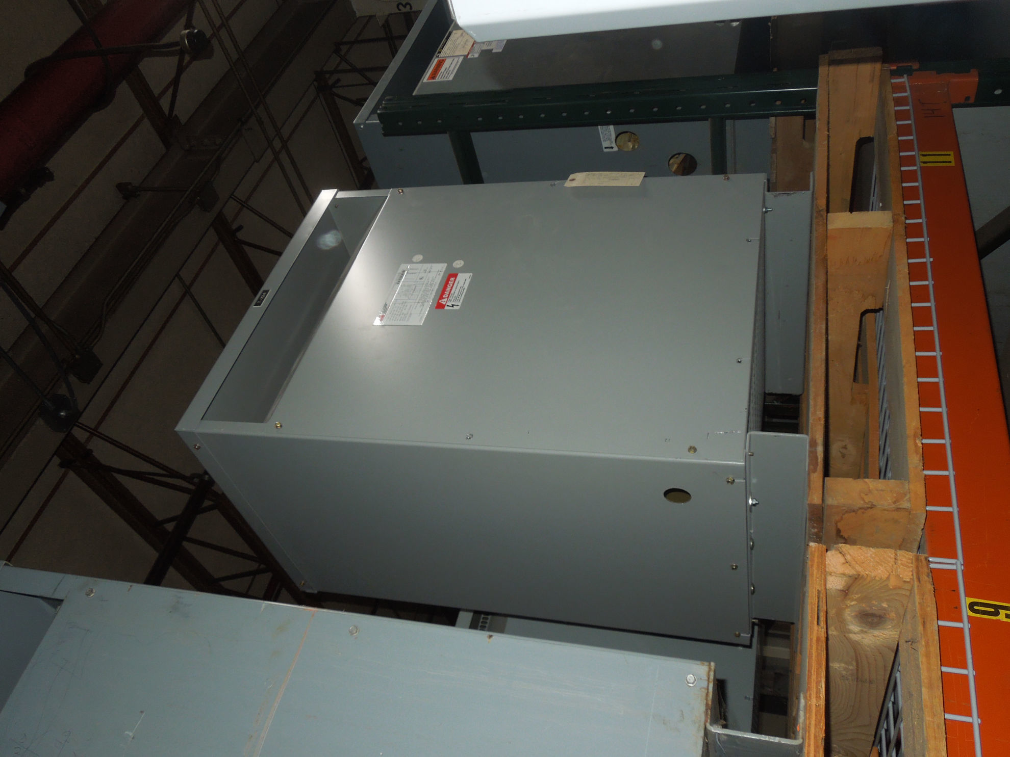 Picture of Federal Pacific Low Voltage Dry Type Transformer | 75 KVA 480-208Y/120 Volt | 3 Phase NEMA 1 Used E-OK