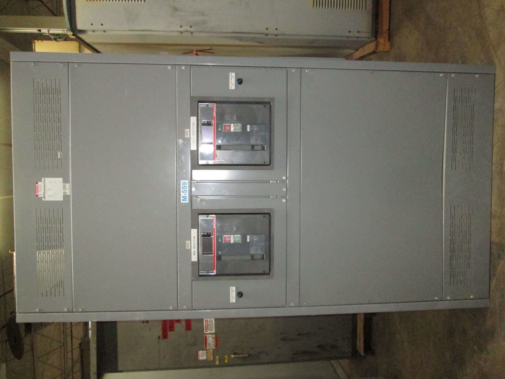 Picture of Electro-Mechanical Industries Switchboard 4000 Amp Main Lug Only 208Y/120 Volt NEMA 1 R&G