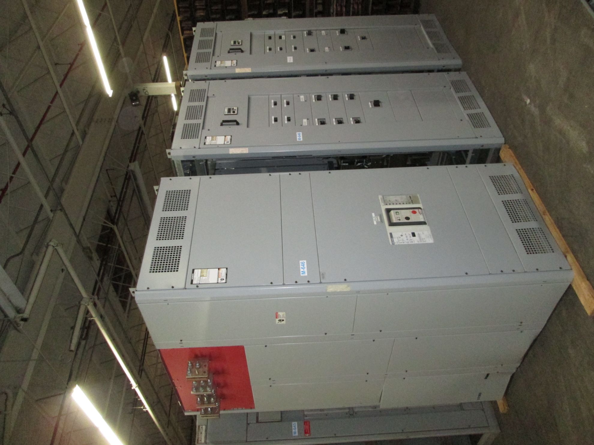 Picture of Siemens Switchboard 4000 Amp SBS4040 Main Breaker 480/277 Volt 3 Ph 4 W NEMA 1 R&G