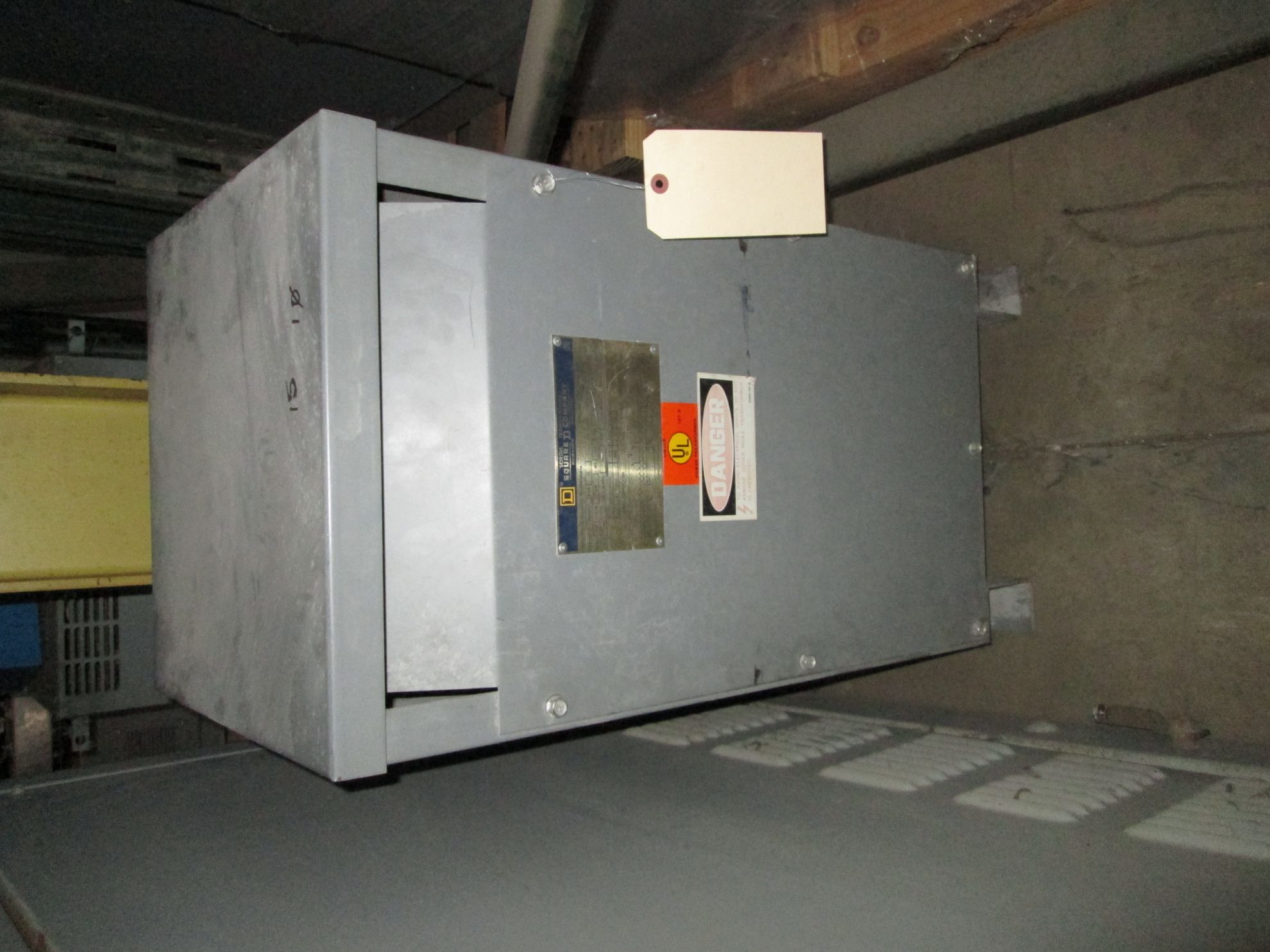 Picture of Square D Low Voltage Dry Type Transformer | 15 KVA 480-120Y/240 Volt | 1 Phase NEMA 1 R&G