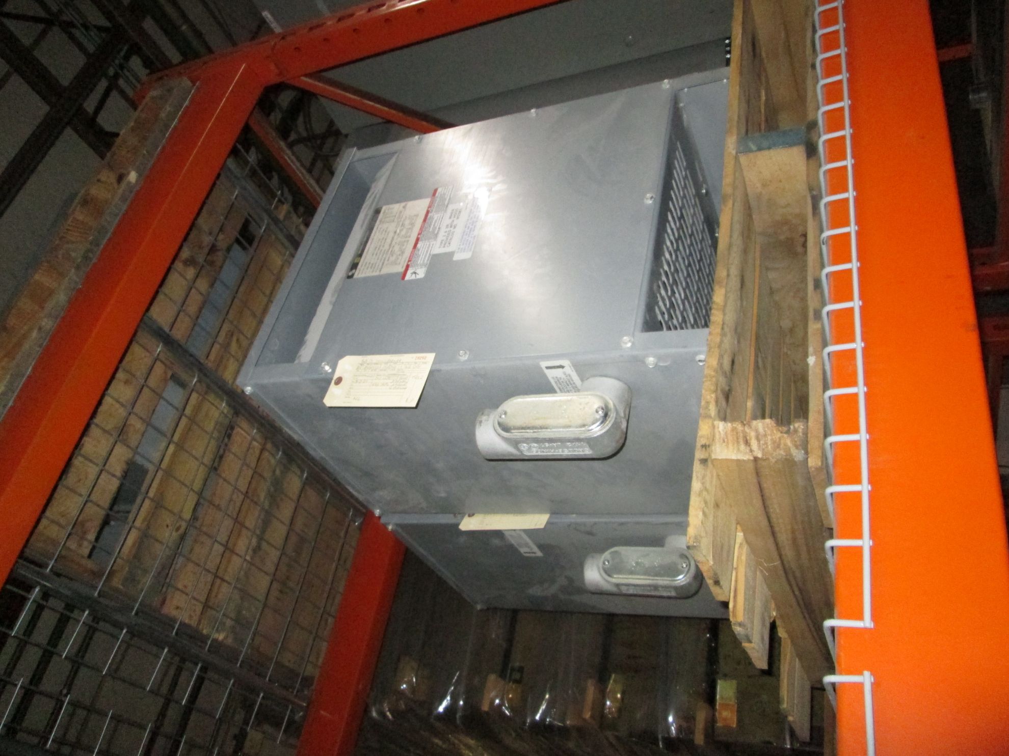 Picture of Square D Low Voltage Dry Type Transformer | 25 KVA 240x480-120/240 Volt | 1 Phase NEMA 1 R&G