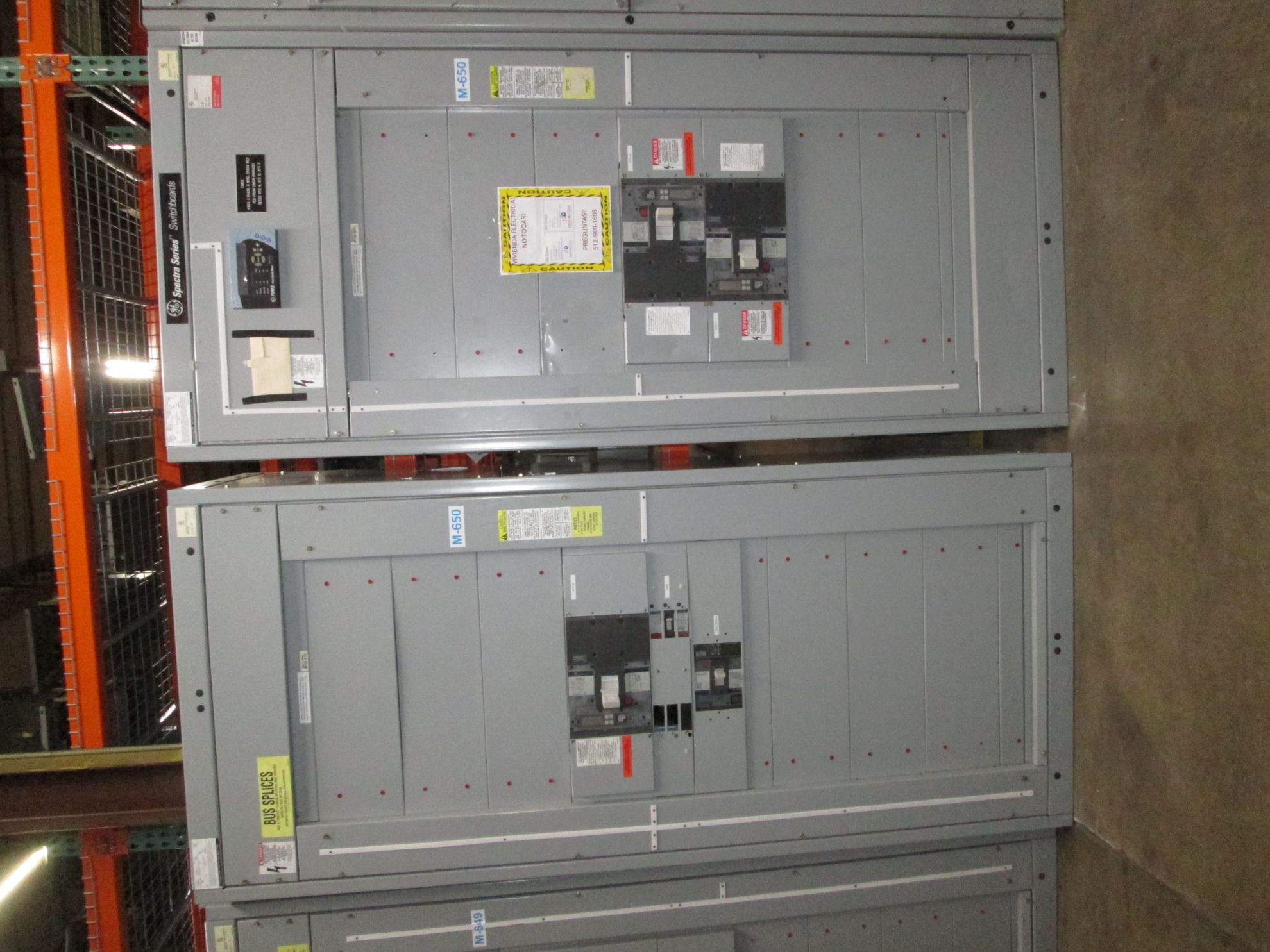 Picture of General Electric Switchboard MLO 2500 Amp 480 Volt 3 Ph 3 W NEMA 1 R&G